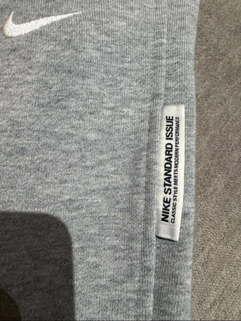 Nike standard issue sweatsuit Dri-fit - Picture 2 of 9